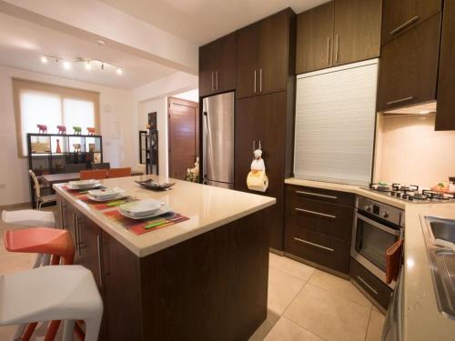 Orange Villa 3 Bedroom With Pool