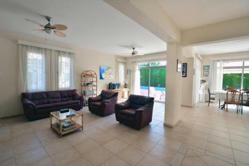 Villa Daryah Sirina Bay