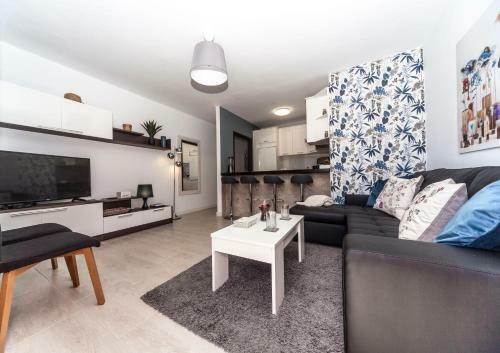 Luxury Beach Apartments II