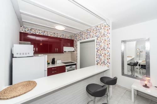 Luxury Beach Apartments II