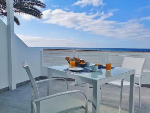 Luxury Apartment On The Beach