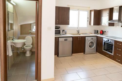 Fig Tree Villa Ekaterina 3 Bdrm