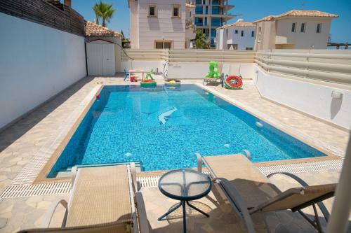 Fig Tree Villa Ekaterina 3 Bdrm