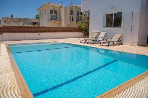 Fig Tree Villa Ekaterina 3 Bdrm