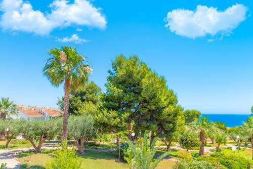 Top Apartment: Sea Views, Terrace And Pool