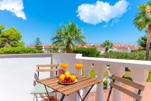 Top Apartment: Sea Views, Terrace And Pool