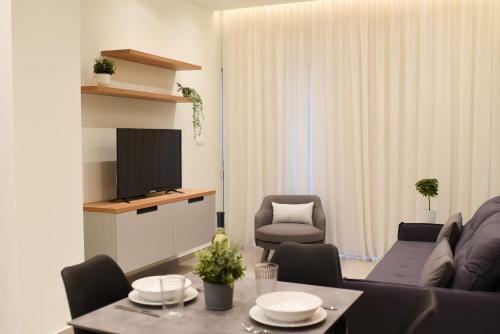 Chrystal Blue Suites Studio Apartment Hermia