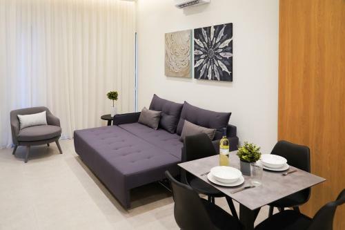 Chrystal Blue Suites Studio Apartment Hermia