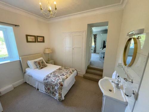 Bed & Breakfast Snowdonia Holidays