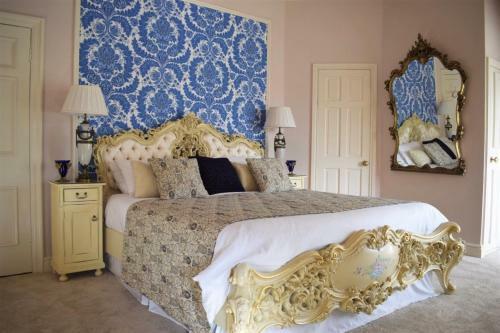 Bed & Breakfast Snowdonia Holidays