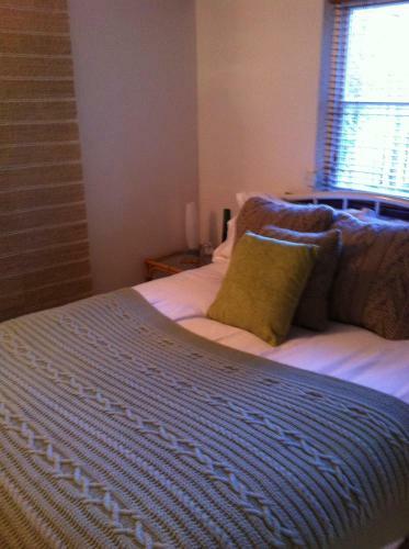Thatched Farm Bed And Breakfast