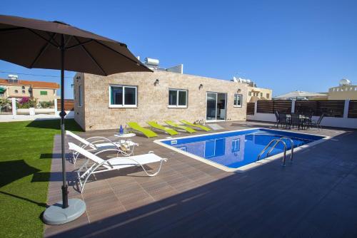 5 Star Villa With Private Pool, Protaras Villa 1482
