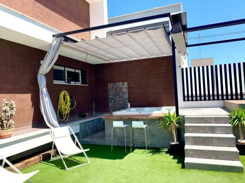Moderna Villa Independiente -jacuzzi- Gran Alacant