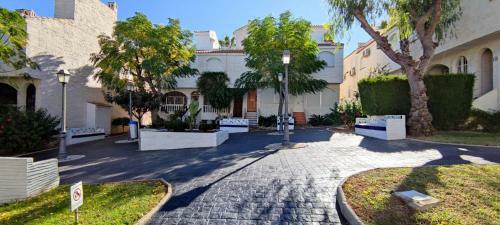 Townhouse With Bbq And Pools - Costa Hispania