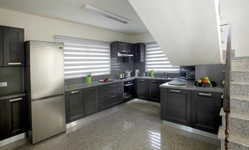 Your Beautiful Holiday Villa Minutes From Fig Tree Bay, Protaras Villa 1517