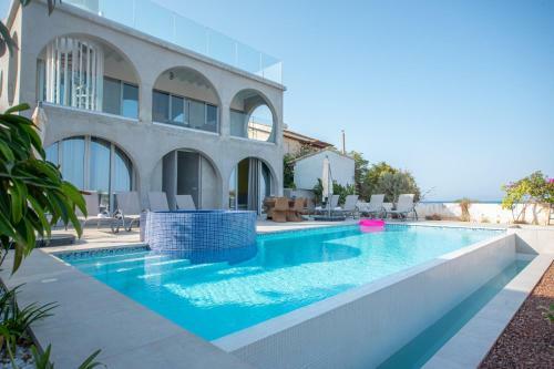 Villa Protaras Art House Seviews