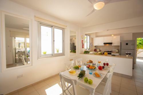 Protaras Sapphire Seaside Villa