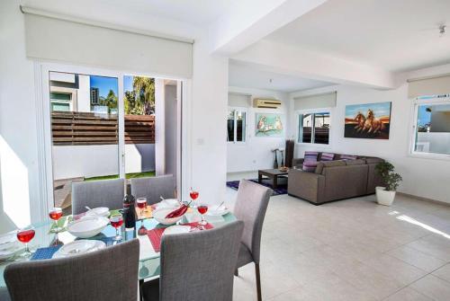 Villa Med 25