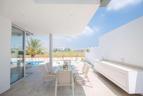 Villa Pearl 2