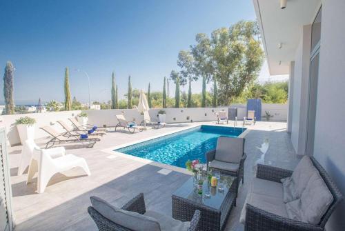 Villa Ymnia 1