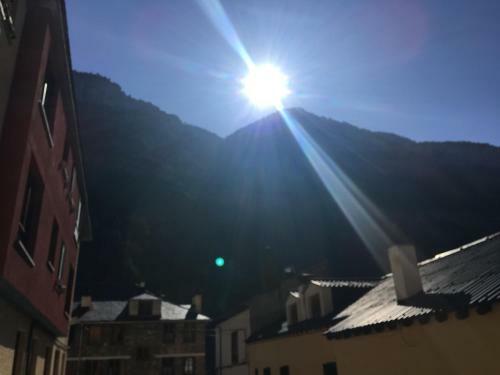 Apartamentos Tur�sticos R�o G�llego (Vut El Canfranero)