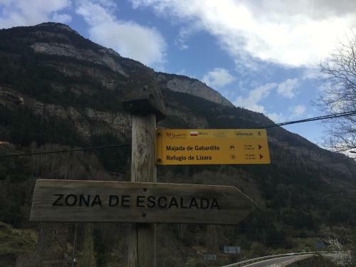 Apartamentos Tur�sticos R�o G�llego (Vut El Canfranero)