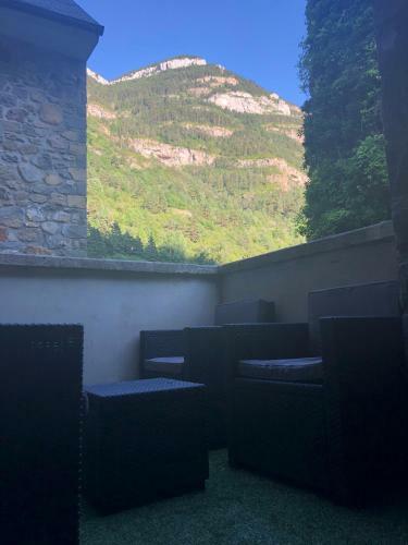 Amplio Apartamento En Canfranc Pueblo