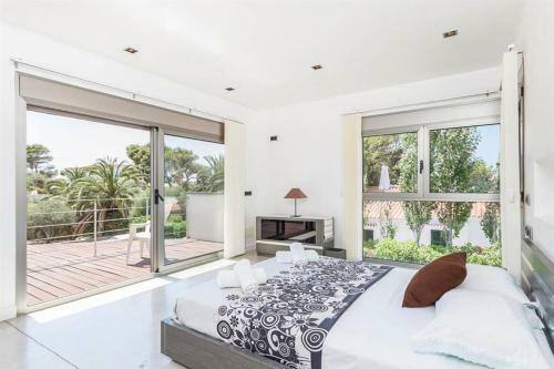 Villa De Lujo Con Piscina Cerca Playa Para 8