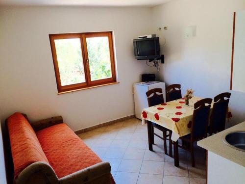 Apartments With A Parking Space Vinisce, Trogir - 17062