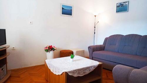 Holiday Home In Vinisce 31084