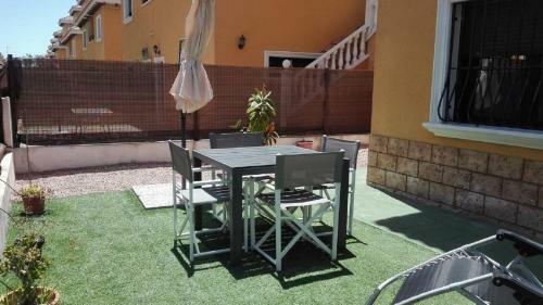 Chalet Pareado Moderno