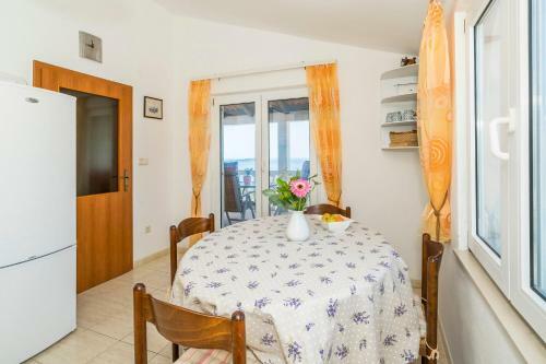 Apartment Lara
