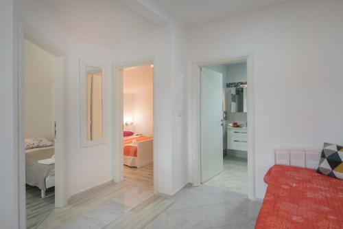Apartamento A8 - Modern Apt With Terrace 3 Min Walk To Beach