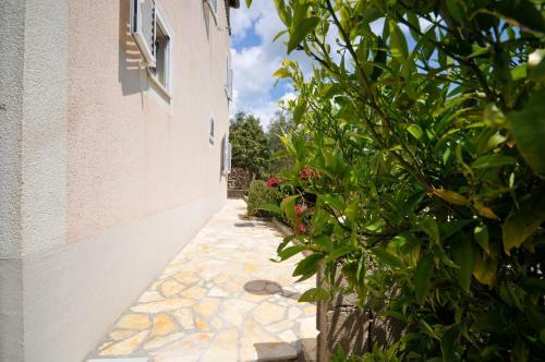 Holiday House Mili