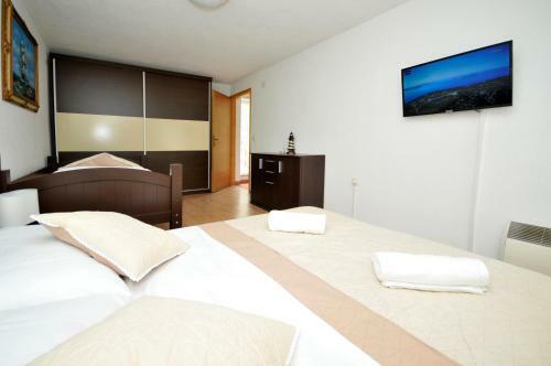 Holiday House Mili