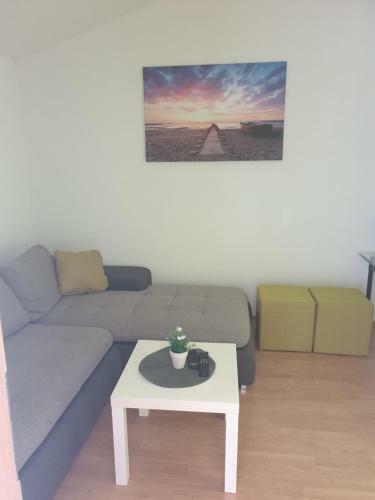 Holiday House Mili
