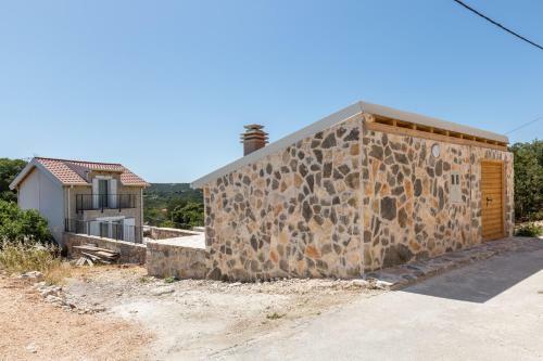 Villa Peaceful Stone Nest With Private Pool