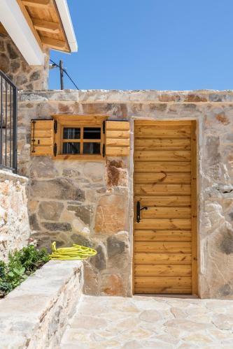 Villa Peaceful Stone Nest With Private Pool