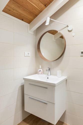 Villa Peaceful Stone Nest With Private Pool