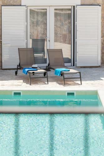 Villa Peaceful Stone Nest With Private Pool