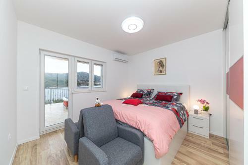 Apartment Astrid 5 M From Beach