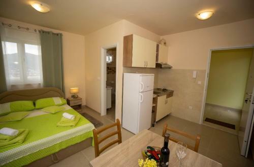 Modern Apartment Bezer With Panorama View