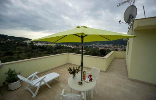 Modern Apartment Bezer With Panorama View
