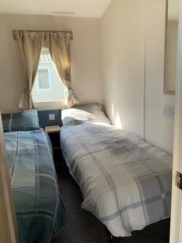 Dianes Private Hire, Hafan Y Mor