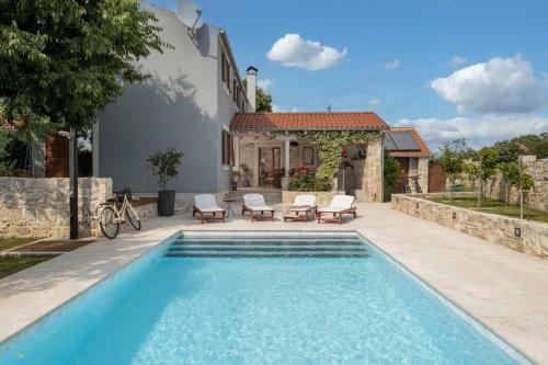 Beautiful Villa Bandela