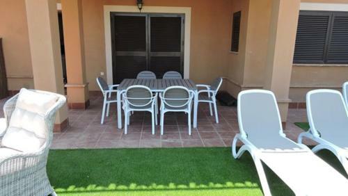 Hl025 Luxury 3 Bedroom Villa With Community Pool