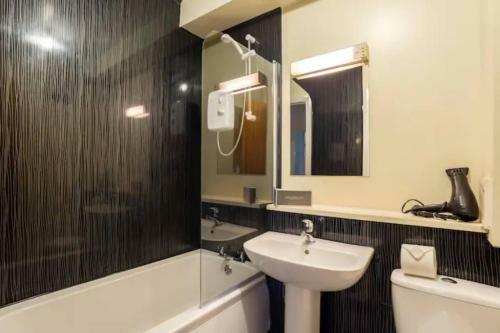 Lovely 2-bed Apartment In Aberdeen - Perfect!