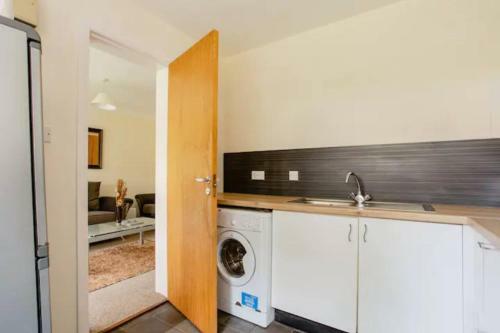 Lovely 2-bed Apartment In Aberdeen - Perfect!
