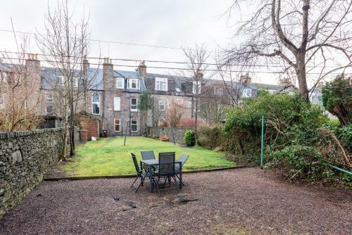 Holburn Apartment