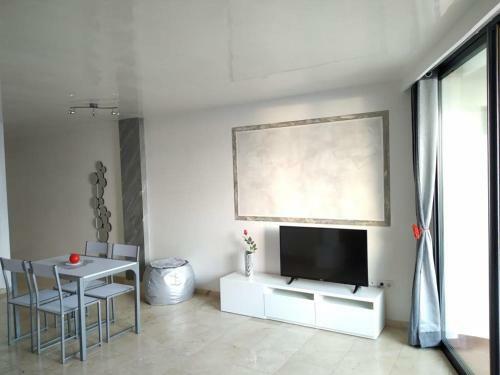 Ocean View Elegant Magic Apartment